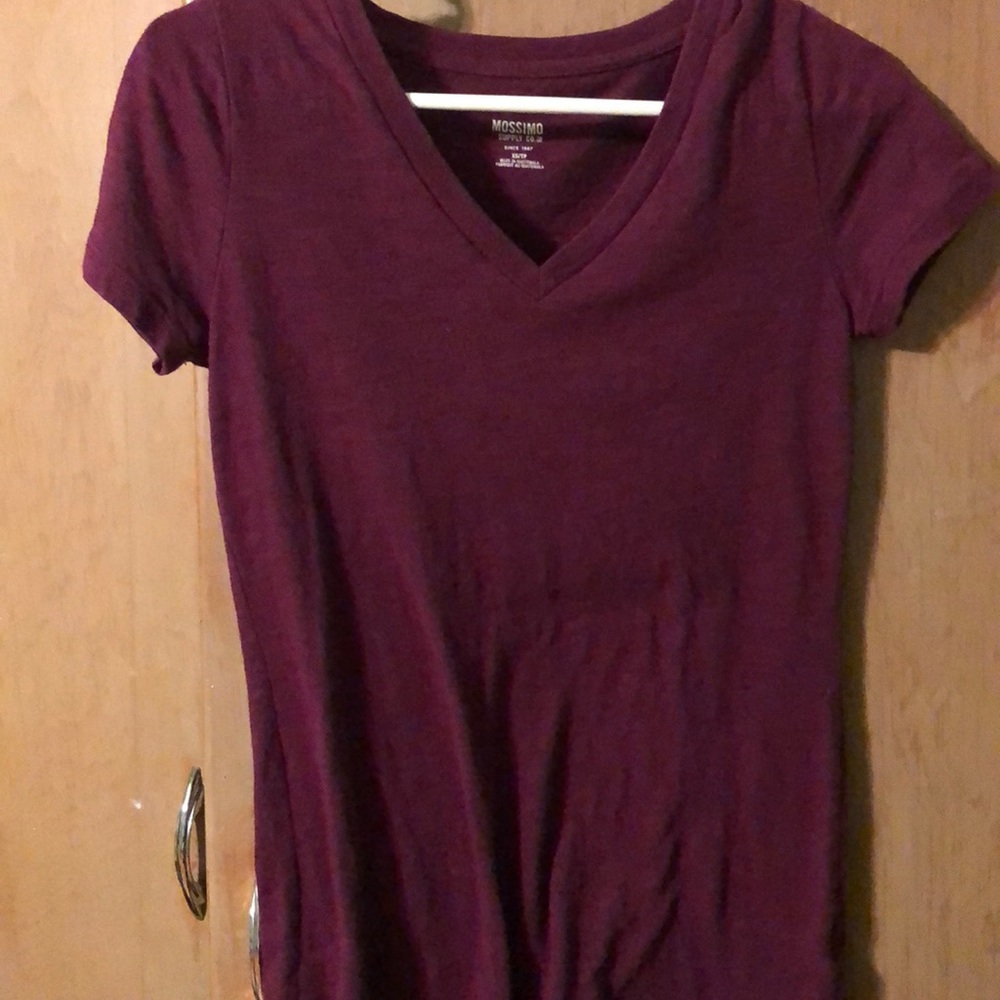 Maroon size xs tee!